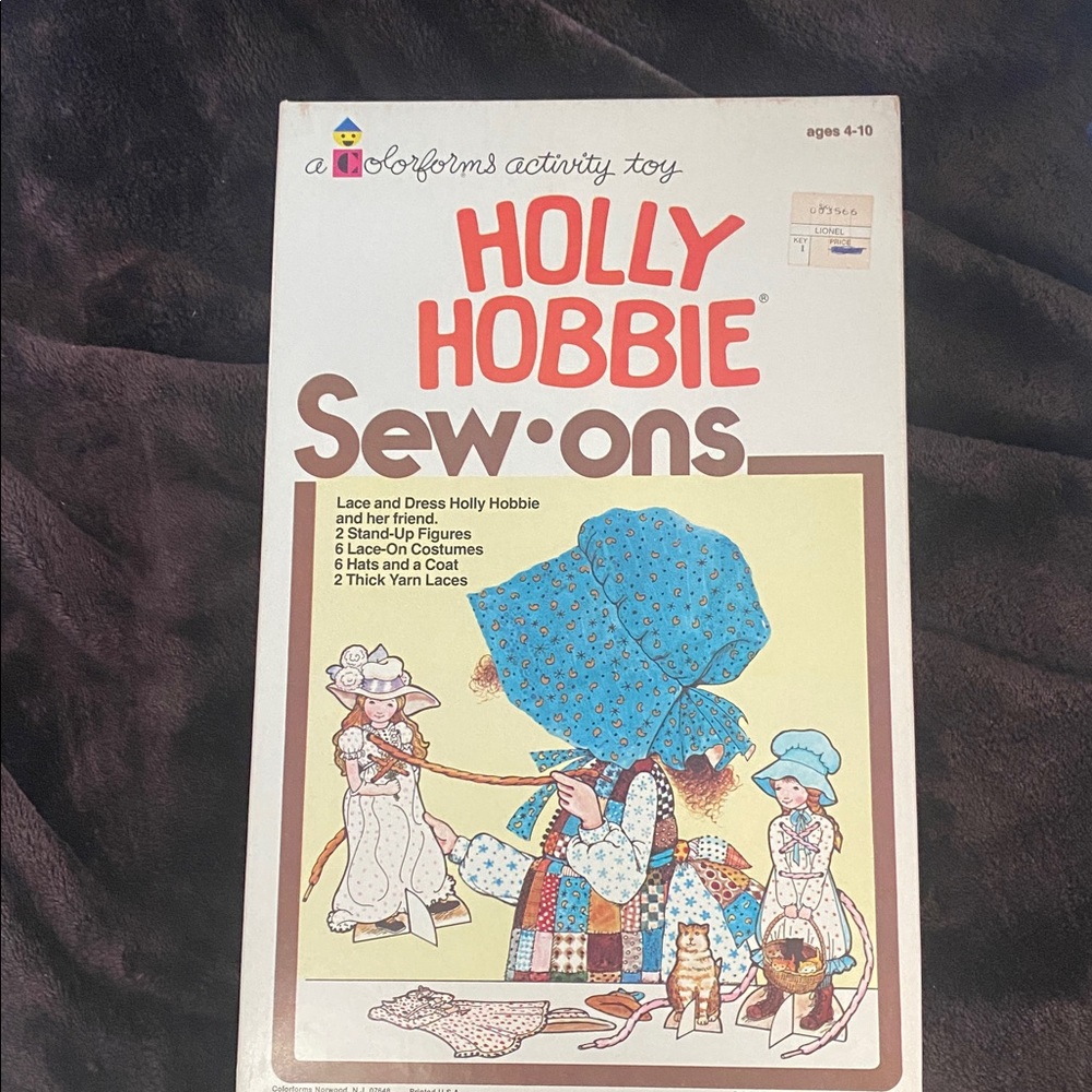 Holly Hobbie Sew-Ons Craft Kit - Picture 6 of 6